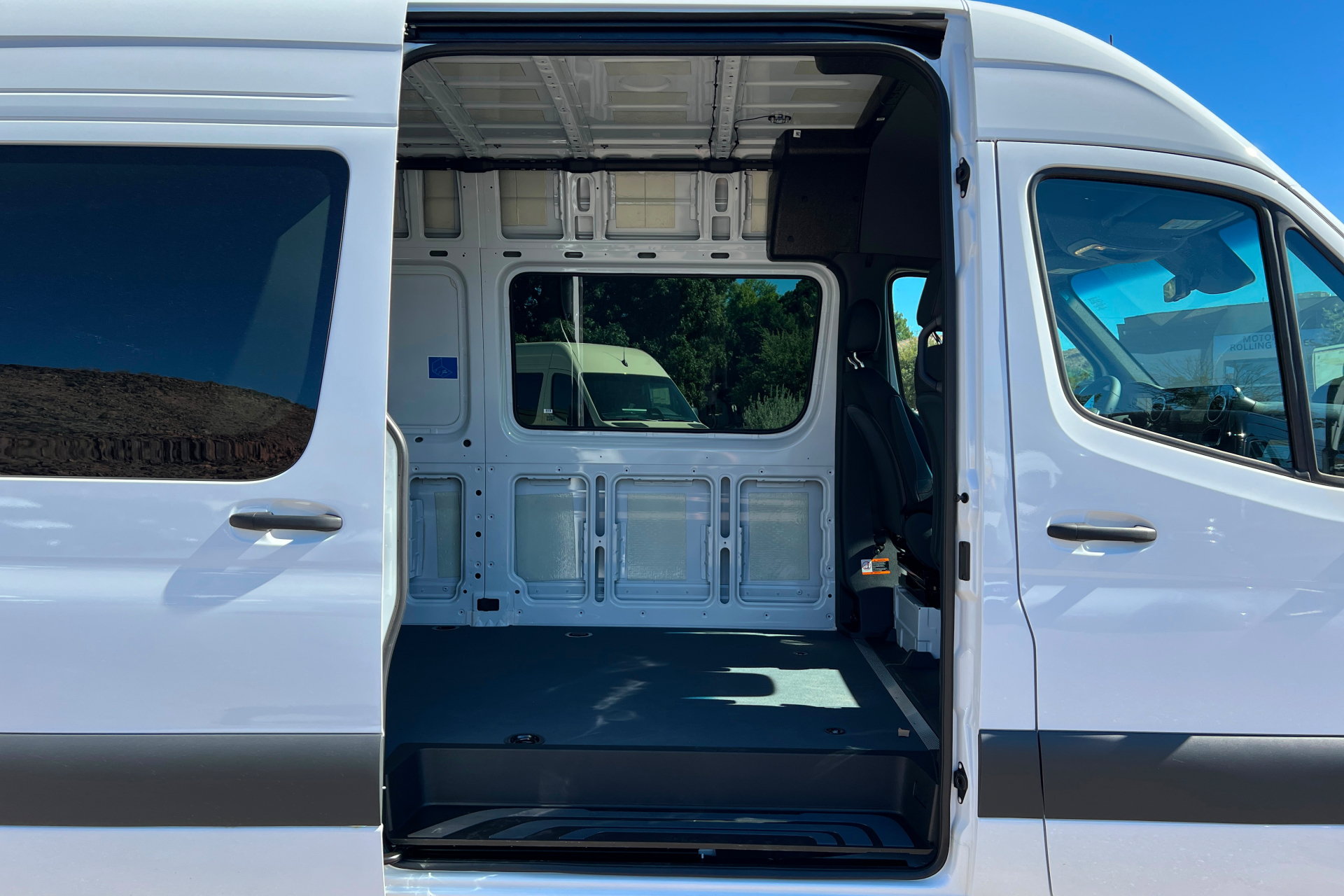 New 2026 Mercedes-Benz Sprinter 2500 image 19