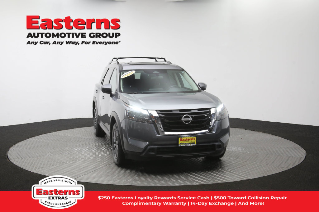Used 2023 Nissan Pathfinder SV w/ SV Premium Package AWD/4WD image 56