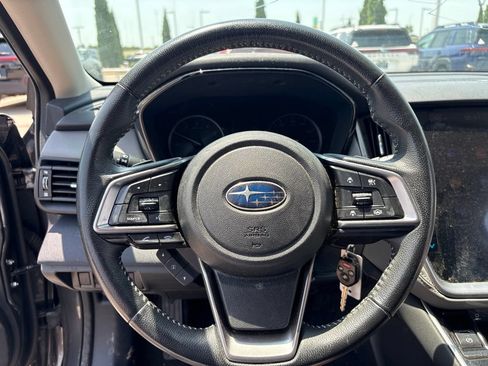Used 2022 Subaru Outback Premium AWD/4WD image 2
