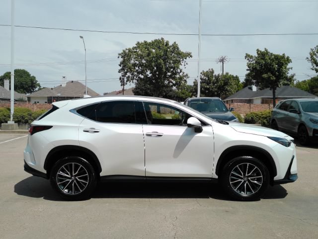 Used 2024 Lexus NX 250 FWD image 5