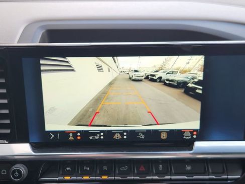 Used 2024 Chevrolet Silverado 1500 LTZ image 15