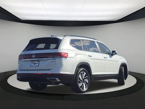 New 2026 Volkswagen Atlas SE image 7