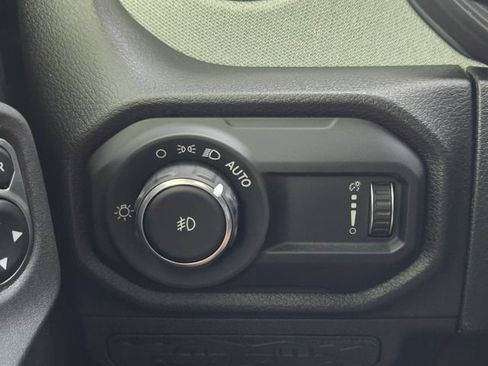 Certified 2026 Jeep Wrangler Unlimited Sport AWD/4WD image 28