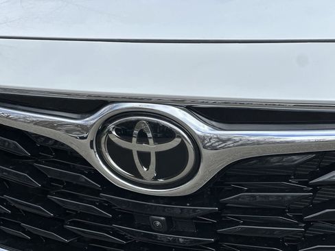 New 2026 Toyota Highlander Limited image 14