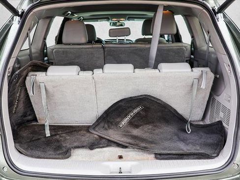 Used 2016 Toyota Highlander XLE image 25