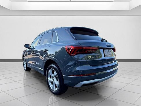 Used 2020 Audi Q3 2.0T Premium w/ Convenience Package AWD/4WD image 3