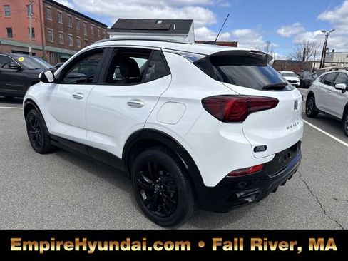 Used 2024 Buick Encore GX Sport Touring AWD/4WD image 7