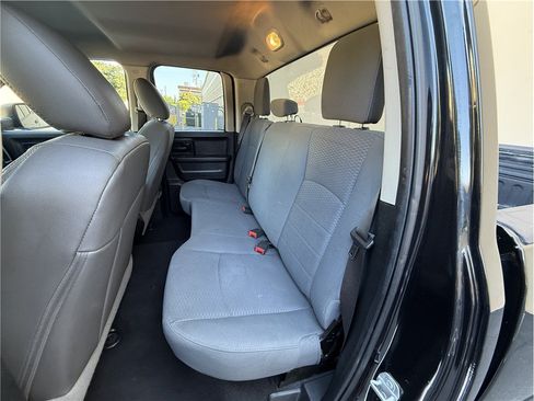 Used 2018 RAM 1500 Express w/ Black Ram 1500 Express Group AWD/4WD image 13