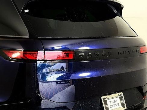 New 2026 Land Rover Range Rover Sport Dynamic SE AWD/4WD image 17