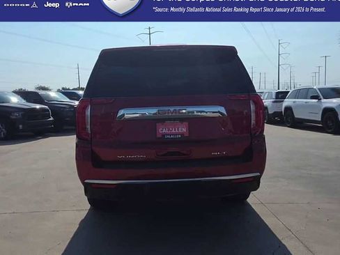 Used 2023 GMC Yukon XL SLT w/ SLT Premium Package RWD image 7