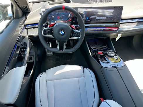 New 2026 BMW M5 Touring image 17