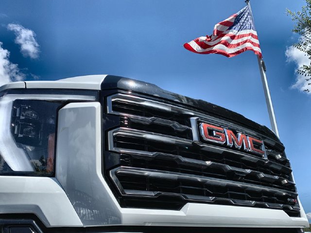 Used 2025 GMC Sierra 2500 AT4 w/ AT4 Premium Plus Package AWD/4WD image 45