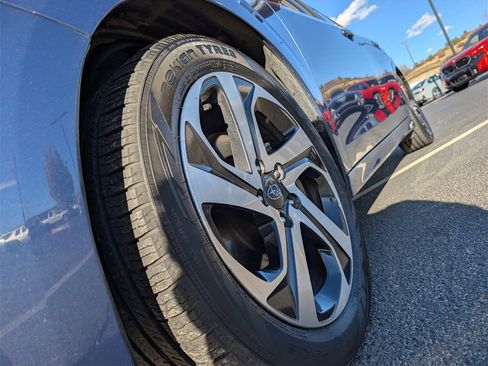 Used 2020 Subaru Legacy Limited image 9