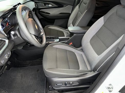Certified 2023 Chevrolet TrailBlazer LT w/ Convenience Package image 5