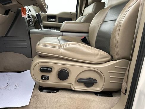 Used 2008 Ford F150 Lariat image 16