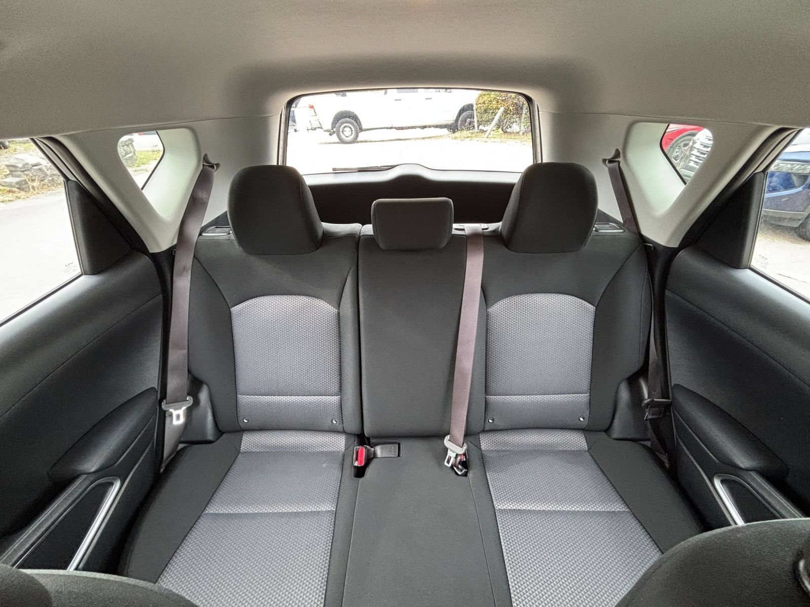Used 2025 Kia Soul LX w/ LX Technology Package FWD image 34