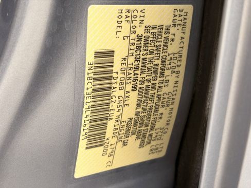 Used 2009 Nissan Versa Hatchback w/ Convenience Pkg FWD image 29