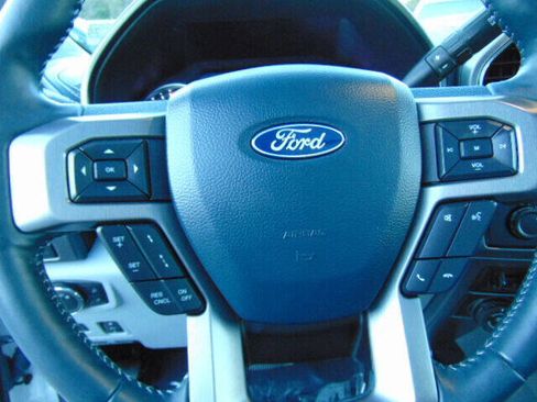 Used 2022 Ford F450 Limited w/ FX4 Off-Road Package image 20