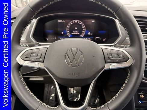 Used 2023 Volkswagen Tiguan SE w/ Panoramic Sunroof Package AWD/4WD image 21