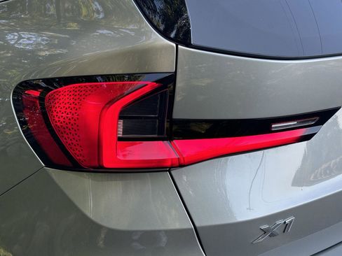 Used 2023 BMW X1 xDrive28i w/ Convenience Package image 21