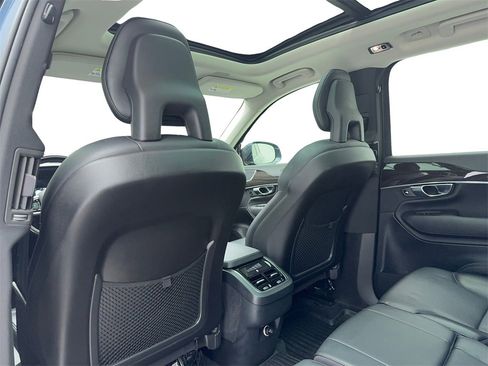 Used 2018 Volvo XC90 T5 Momentum w/ Convenience Package image 38