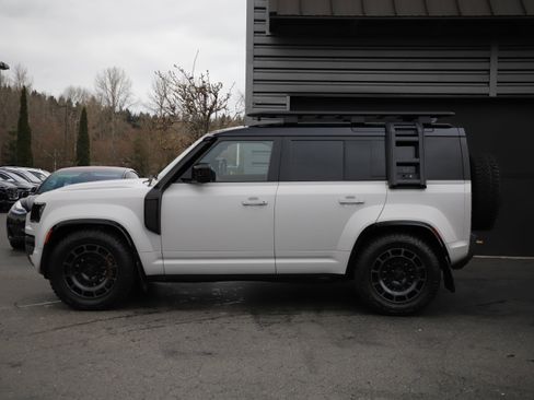New 2026 Land Rover Defender 110 OCTA AWD/4WD image 8