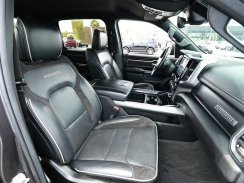 Used 2024 RAM 1500 Laramie RWD image 28