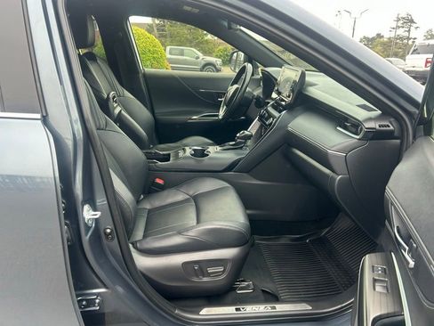 Used 2021 Toyota Venza XLE w/ Softex Package AWD/4WD image 29