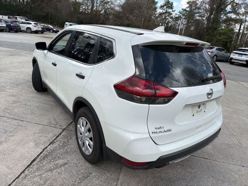 Used 2018 Nissan Rogue S image 8