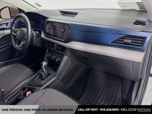 Used 2022 Volkswagen Taos SE FWD image 28