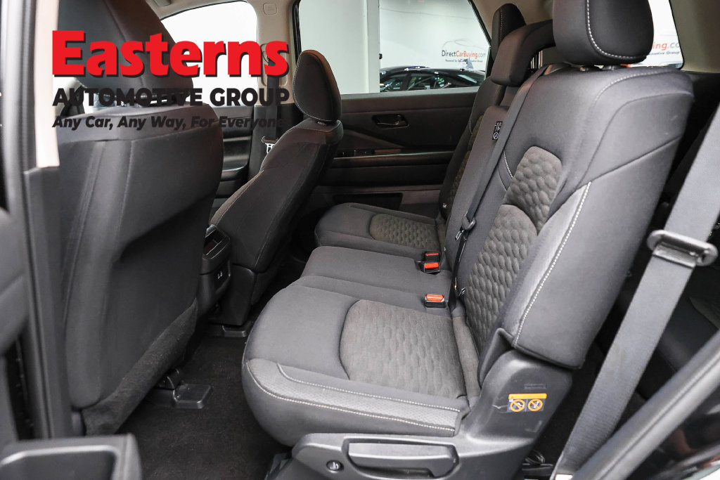 Used 2024 Nissan Pathfinder S AWD/4WD image 22