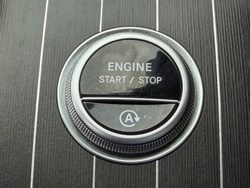 Used 2022 Mercedes-Benz C 300 Sedan image 24