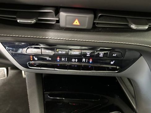 Used 2023 Buick Envision Essence w/ Sport Touring Package image 23