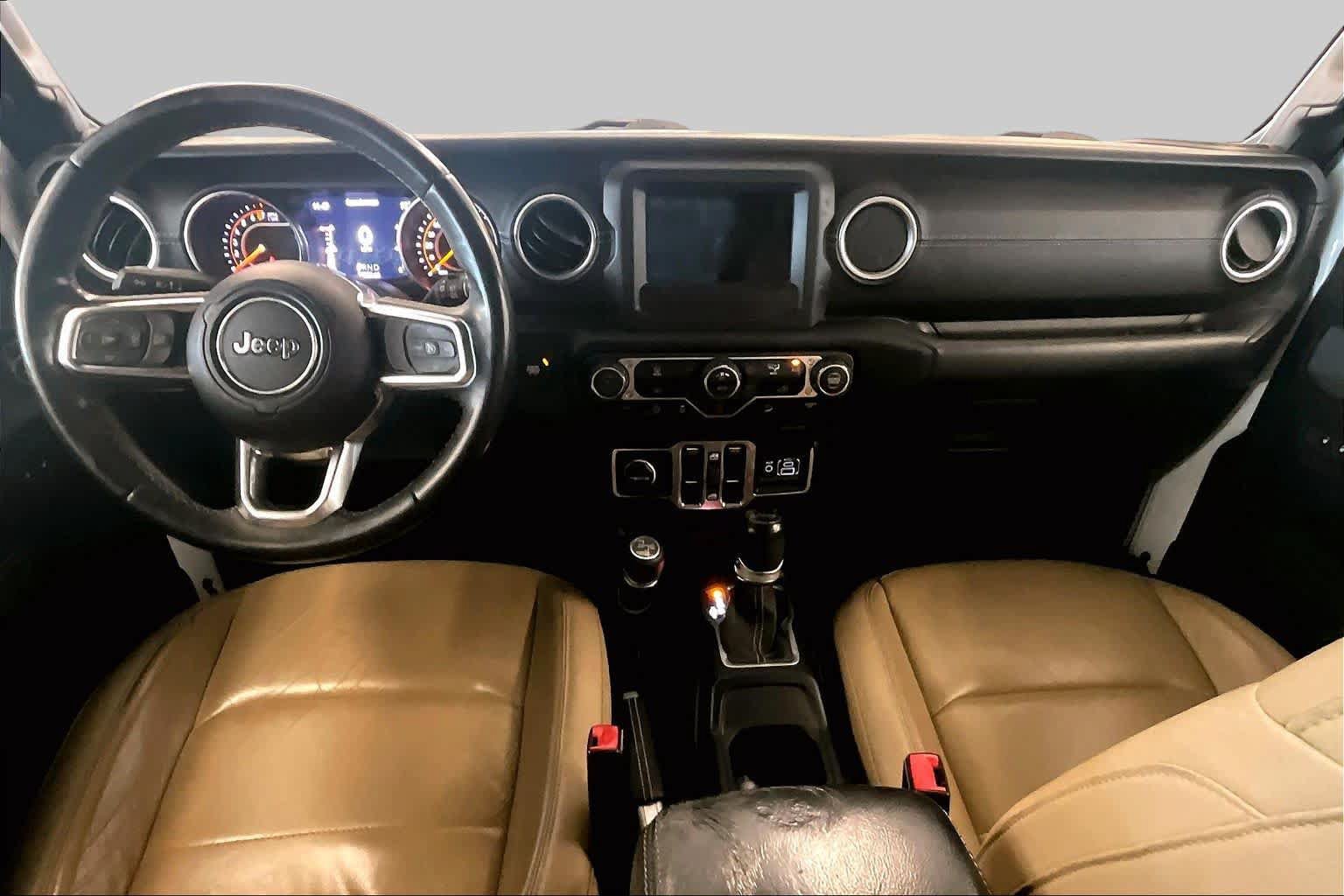 Used 2018 Jeep Wrangler Unlimited Sahara w/ LED Lighting Group AWD/4WD image 13