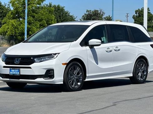 New 2026 Honda Odyssey Touring image 8