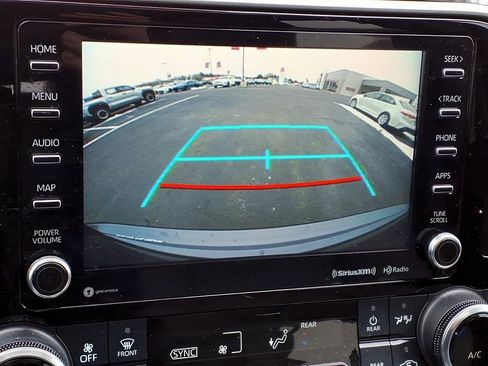 Certified 2022 Toyota Highlander XLE image 20