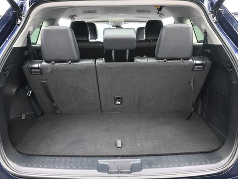 Used 2021 Toyota Highlander XLE image 31