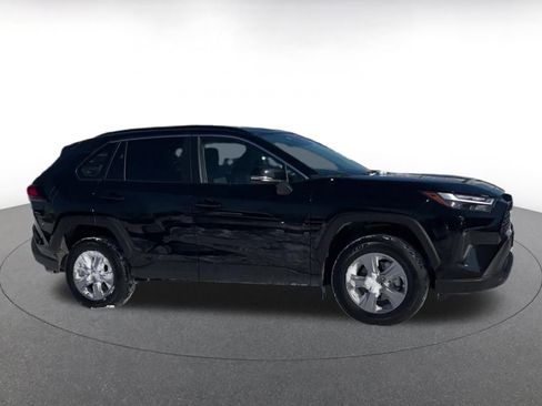 Used 2025 Toyota RAV4 XLE image 16