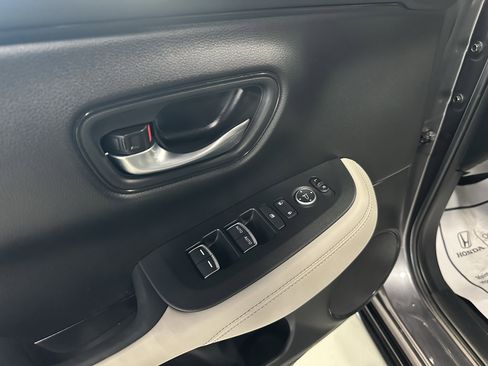 Used 2024 Honda HR-V EX-L image 16