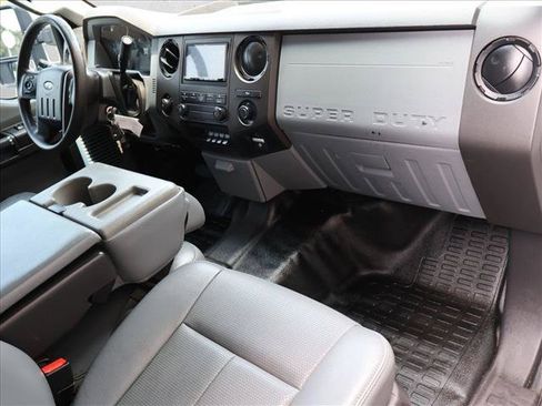 Used 2016 Ford F250 XL w/ Power Equipment Group AWD/4WD image 23