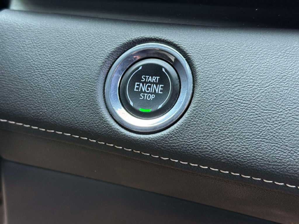 Used 2023 Cadillac Escalade ESV Luxury AWD/4WD image 27