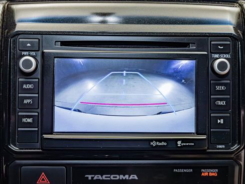 Used 2015 Toyota Tacoma PreRunner w/ SR5 Package RWD image 19