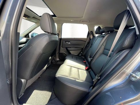 Used 2023 Nissan Rogue SL w/ SL Premium Package FWD image 12