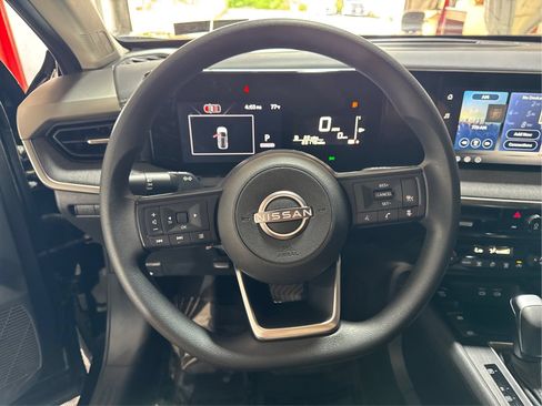 Used 2026 Nissan Kicks SV FWD image 17