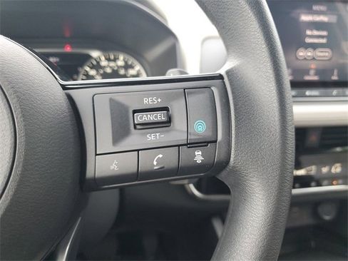 Certified 2021 Nissan Rogue SV image 17