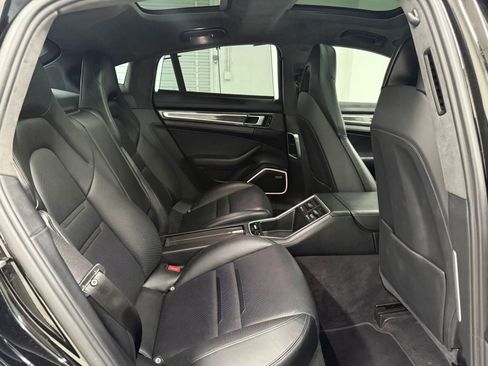 Used 2019 Porsche Panamera Turbo image 34