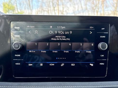 Certified 2025 Volkswagen Taos SE image 18