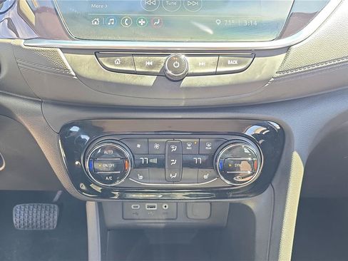 Used 2023 Buick Encore GX Select w/ Sport Touring Package AWD/4WD image 23