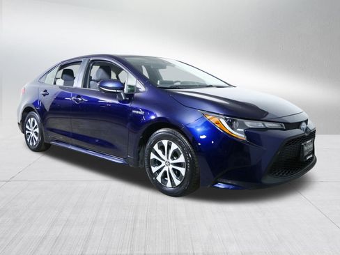 Used 2020 Toyota Corolla LE image 1
