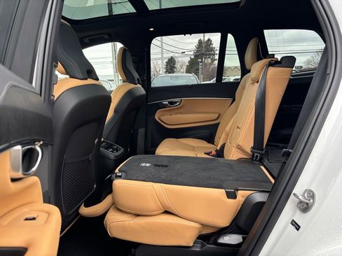 Certified 2024 Volvo XC90 B6 Ultimate AWD/4WD image 21